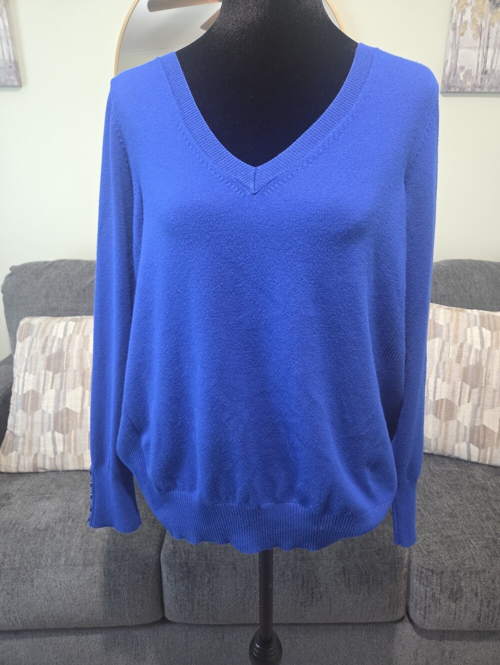 Classic V-Neck Women's Sweater - Blue